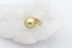 Schöne Perlen Damen Anhänger aus 585 / 14k Gelbgold mit weiße Steine