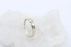Schöner Solitär Damen Spannring aus 585 / 14K Weißgold mit ein Diamant 0,08 ct.