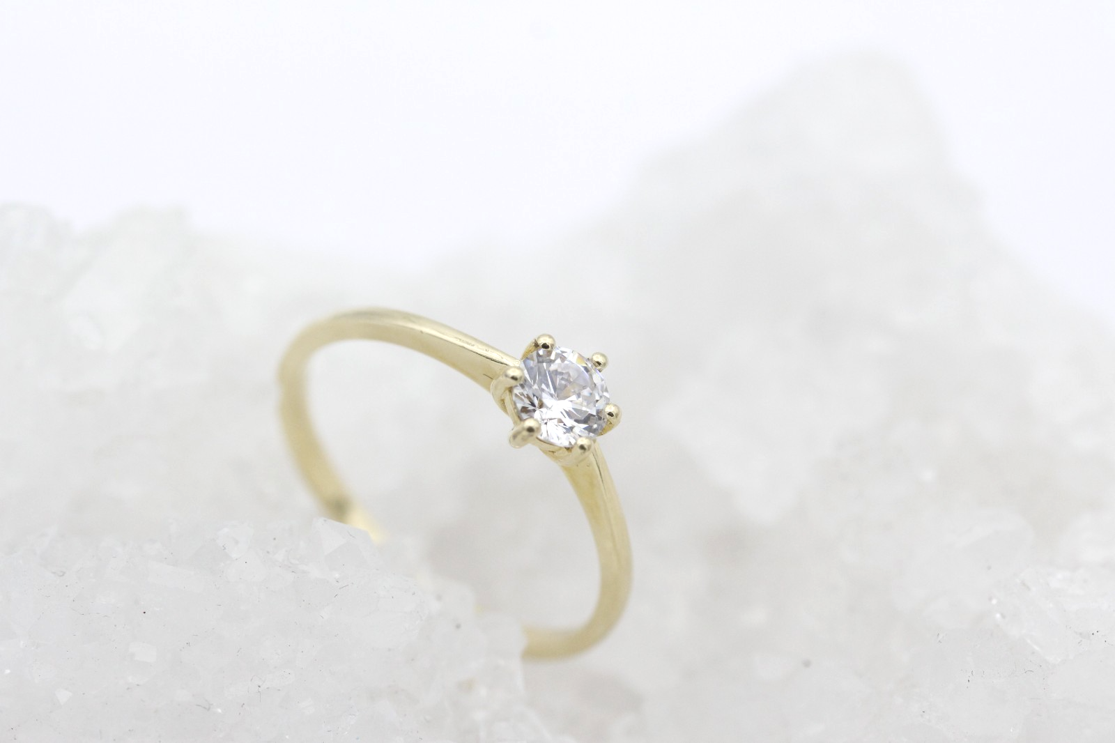 Schöner Solitär Damen Ring aus 585 / 14k Gelbgold mit ein Zirkonia | Gr. 59