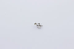 Zarter Stecker Piercing Ohrschmuck aus 585 / 14k Weißgold mit ein Brillant