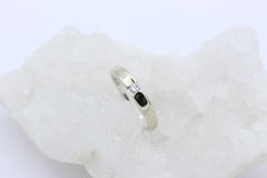 Schöner Solitär Damen Spannring aus 585 / 14K Weißgold mit ein Diamant 0,08 ct.