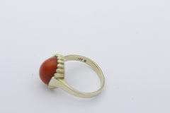 Schöner Korallen Damen Ring aus 333 / 8 Karat Gelbgold mit eine Koralle | Gr. 56