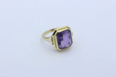 Massiver Damen Gold Ring aus 333 / 8k Gelbgold mit ein Lila Edelstein "Amethyst"