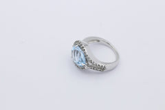 Wunderschöner Juwelen Ring aus 925 Sterlingsilber mit ein Aquamarin & Zirkonia