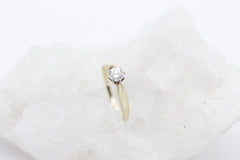 Schöner Damen Solitär Ring aus 585er Gelbgold mit ein Brillant ca. 0,32 ct.