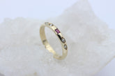 Zarter Damen Juwelen Ring aus 333 / 8k Gelbgold mit ein Rubin & Brillanten