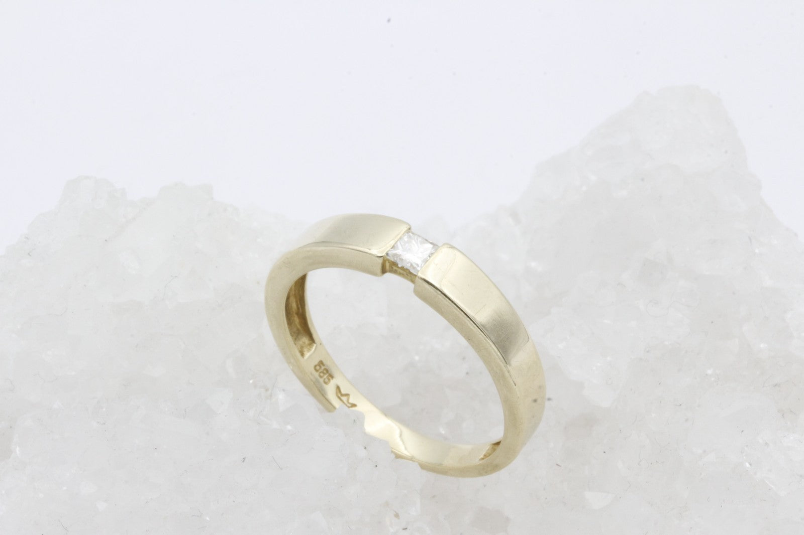 585 Gold Ring – 14K Gelbgold Damenring – Princess Cut Diamant – Spannring Gr. 59