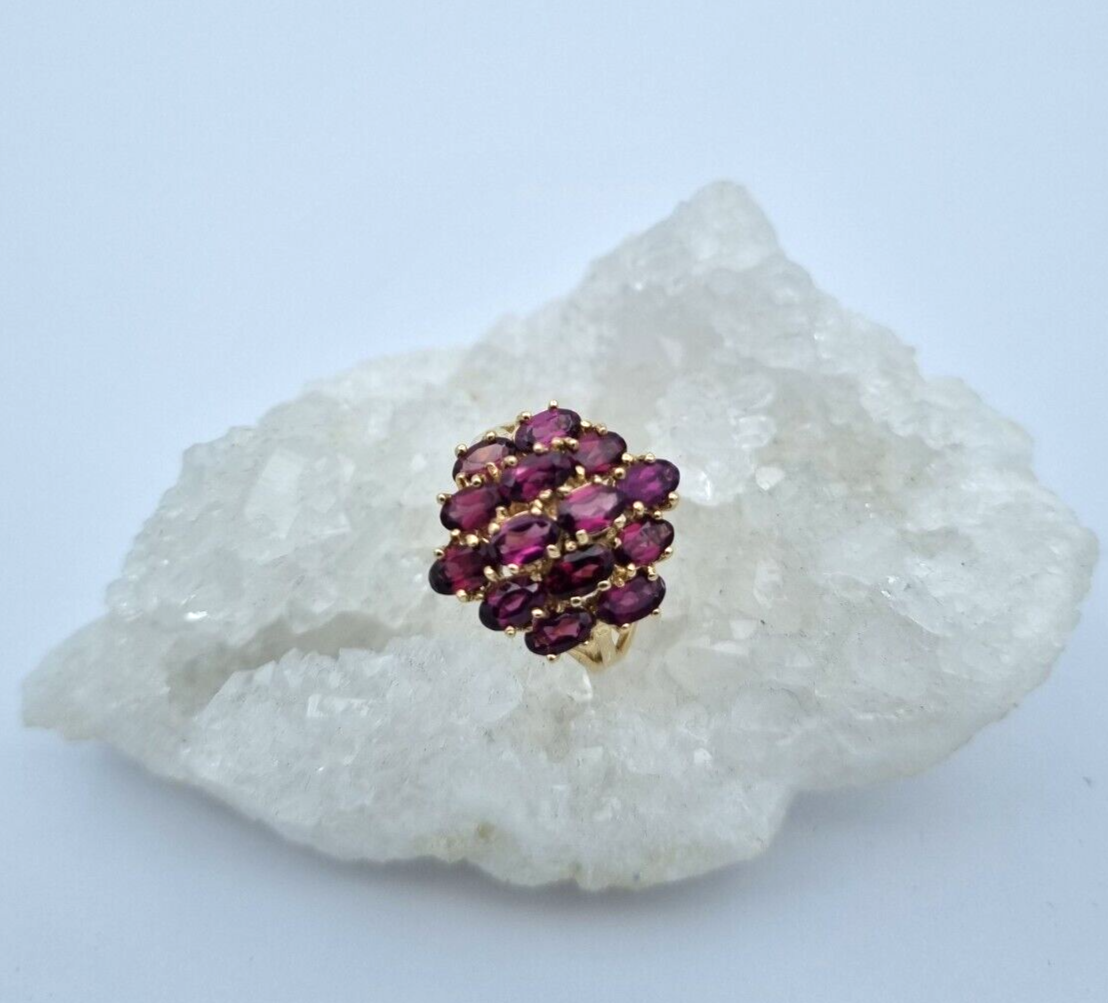 Wunderschöner Damen Ring aus 375er Gelbgold mit Amethyste