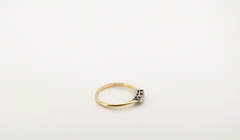 Zarter Antiker 18 Karat (750) Damen Goldring mit 3 Diamanten Trilogy Stil Gr. 53