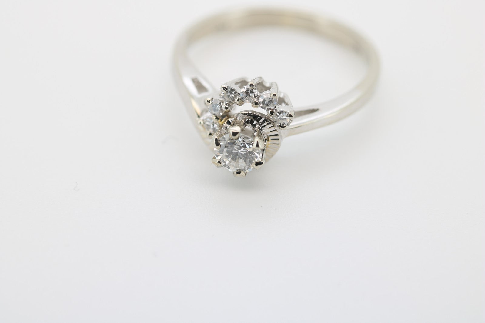 Brillantring 750er Weißgold 18k | Eleganter Damenring mit Diamanten | Gr. 52