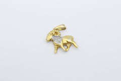 Gold Anhänger Steinbock aus 375 / 9k Gelbgold mit ein kleinen Diamant