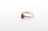 Schöner 585er 14K Goldring mit ovalem Rubin und Zirkonia Edelsteine Gr. 54