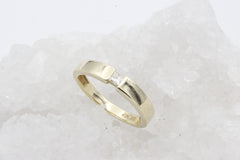 585 Gold Ring – 14K Gelbgold Damenring – Princess Cut Diamant – Spannring Gr. 59