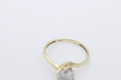 Wunderschöner Solitär Damen Ring aus 585 / 14k Gelbgold mit ein Zirkonia