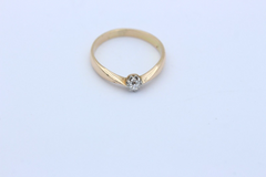Schöner Solitär Damen Ring aus 585 / 14k Gelbgold mit ein Brillant ca. 0,17 ct.