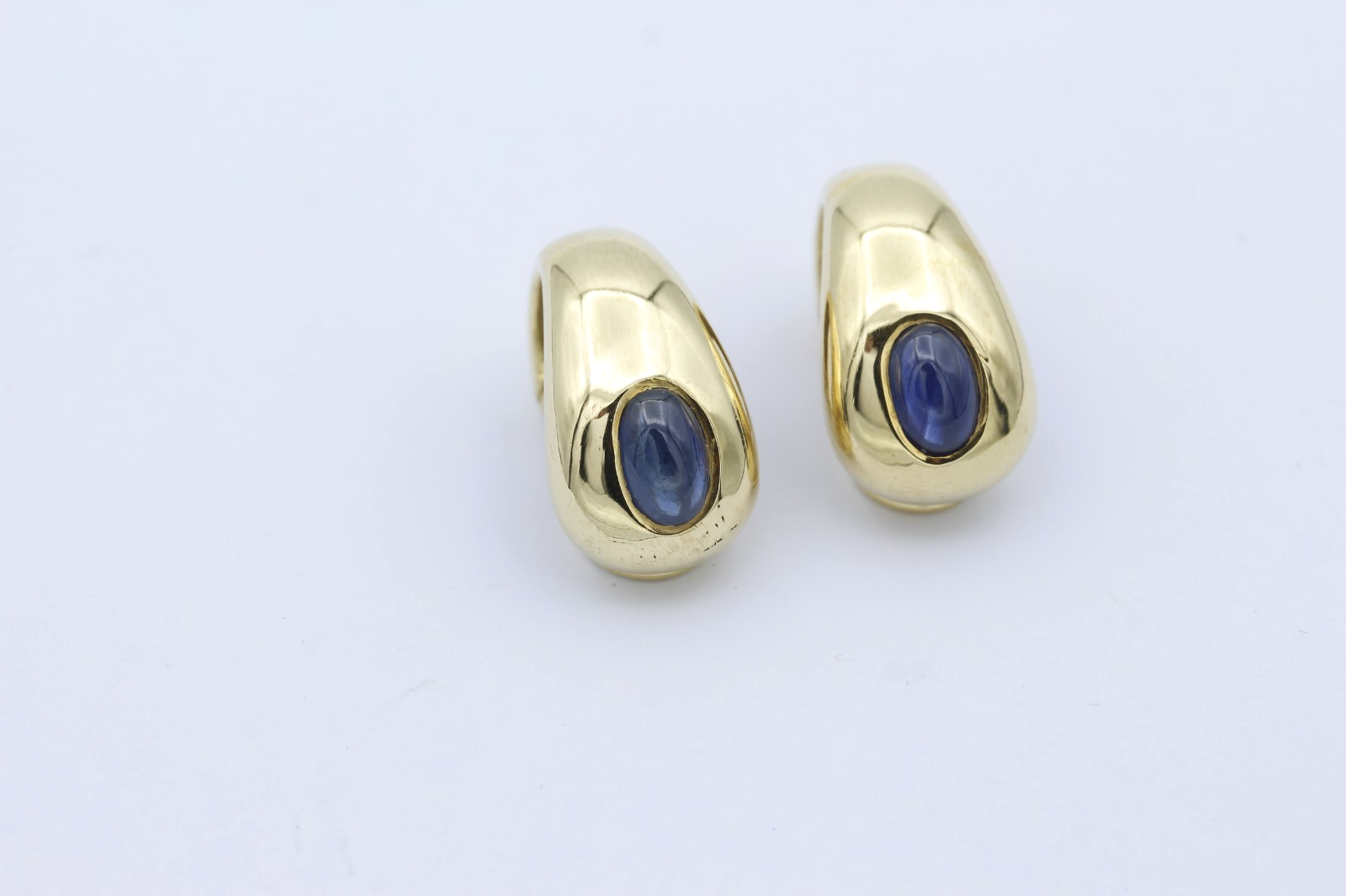 750 Gold Ohrringe mit blauen Edelsteinen – 18K Gelbgold Saphir Cabochon Ohrclips