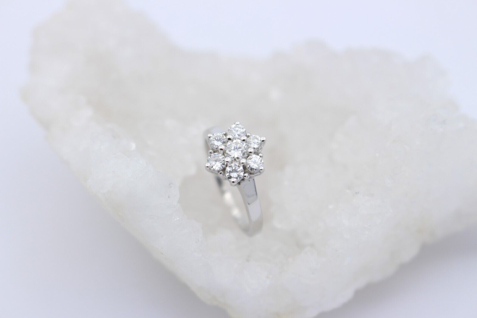 Traumhafter Damen Ring aus 18k / 750er Weißgold mit Brillanten ca. 0,50 ct.