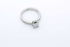 Schöner Damen Ring aus 585 / 14 Karat Weißgold mit Brillanten | Gr. 52