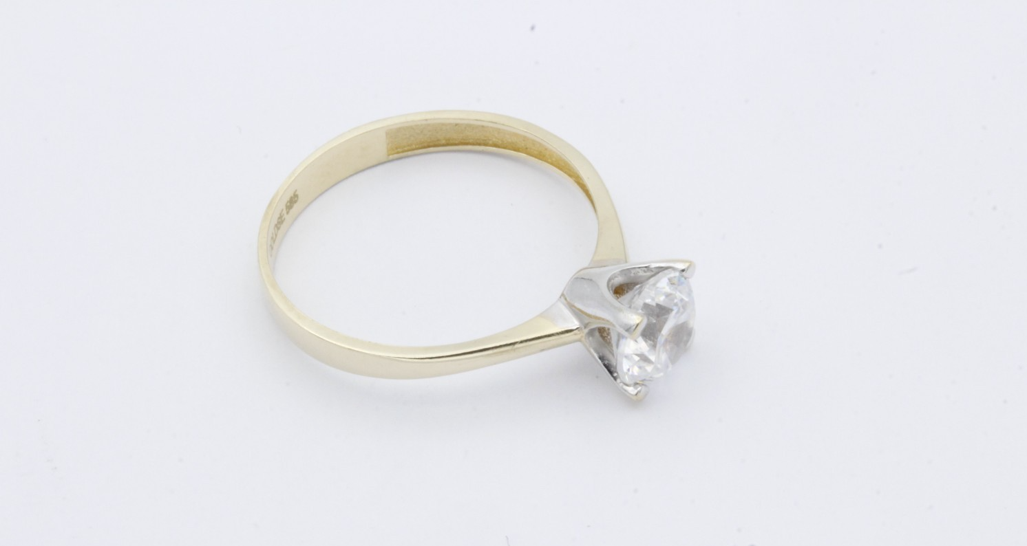 585 Gold Ring – 14K Gelbgold Solitärring mit Zirkonia – Damenring Verlobungsring