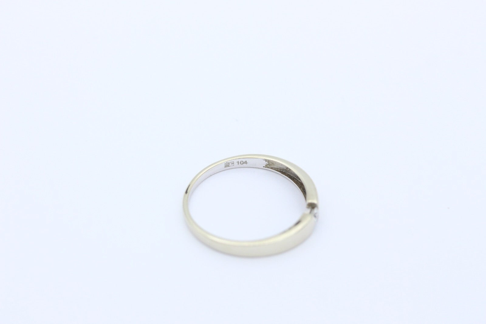 Schöner Solitär Damen Spannring aus 585 / 14K Weißgold mit ein Diamant 0,08 ct.