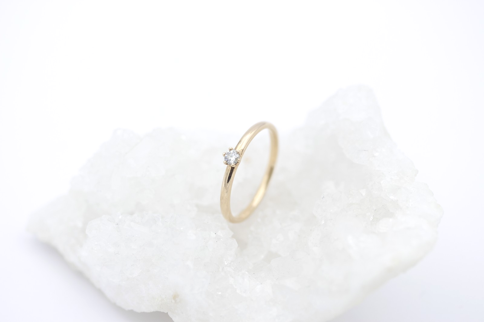 Brillant Solitär Damen Ring 585 / 14K Gold 0,10 ct. W/SI | Zarter Verlobungsring