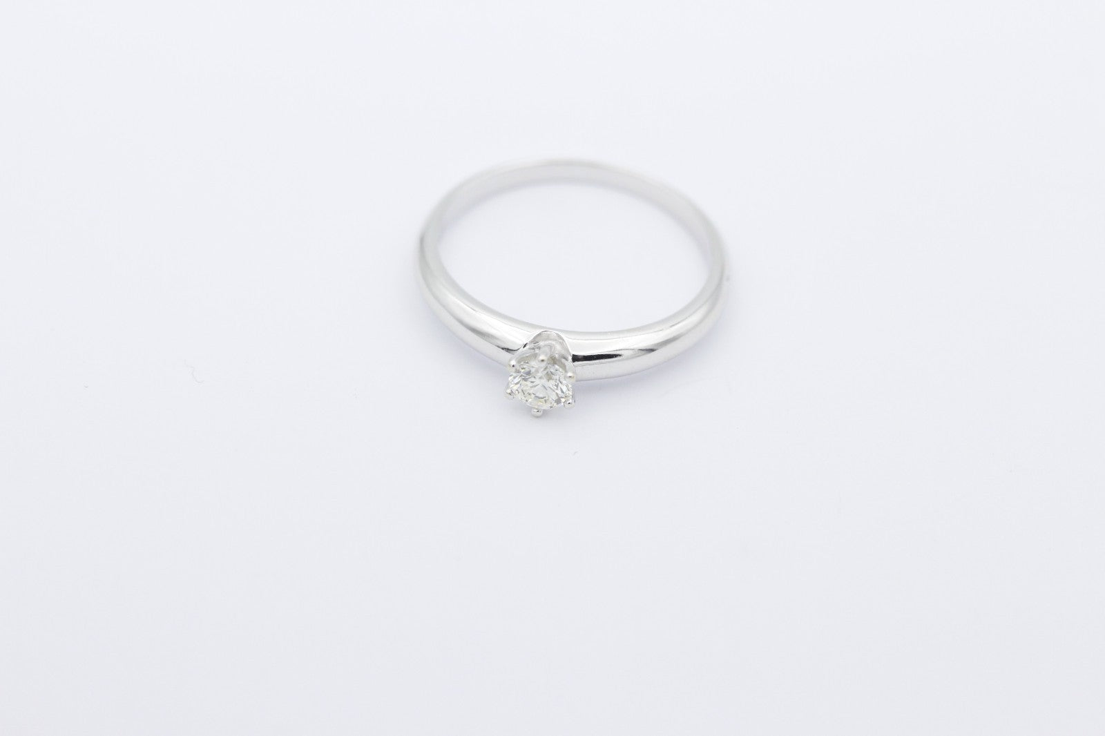 Schöner Christ Solitär Damen Ring 585 / 14k Weißgold mit ein Brillant 0,25 ct.