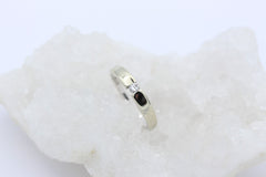 Schöner Solitär Damen Spannring aus 585 / 14K Weißgold mit ein Diamant 0,08 ct.
