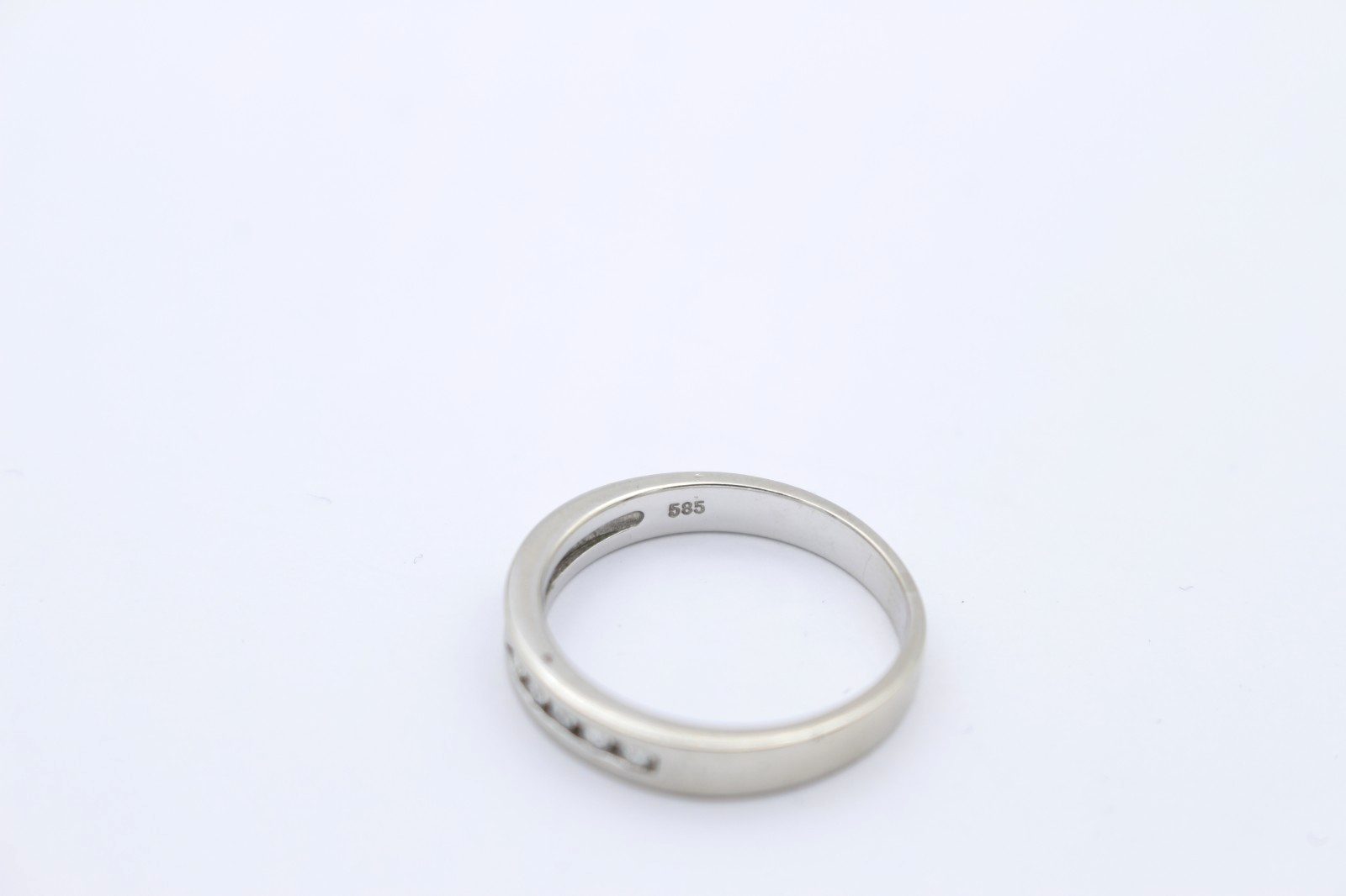 CHRIST Diamantring 585 Weißgold 14 Karat Halb Memoire Ring 8 Diamanten | Gr. 56