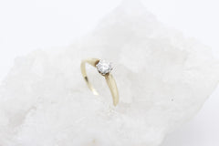 Schöner Damen Solitär Ring aus 585er Gelbgold mit ein Brillant ca. 0,32 ct.