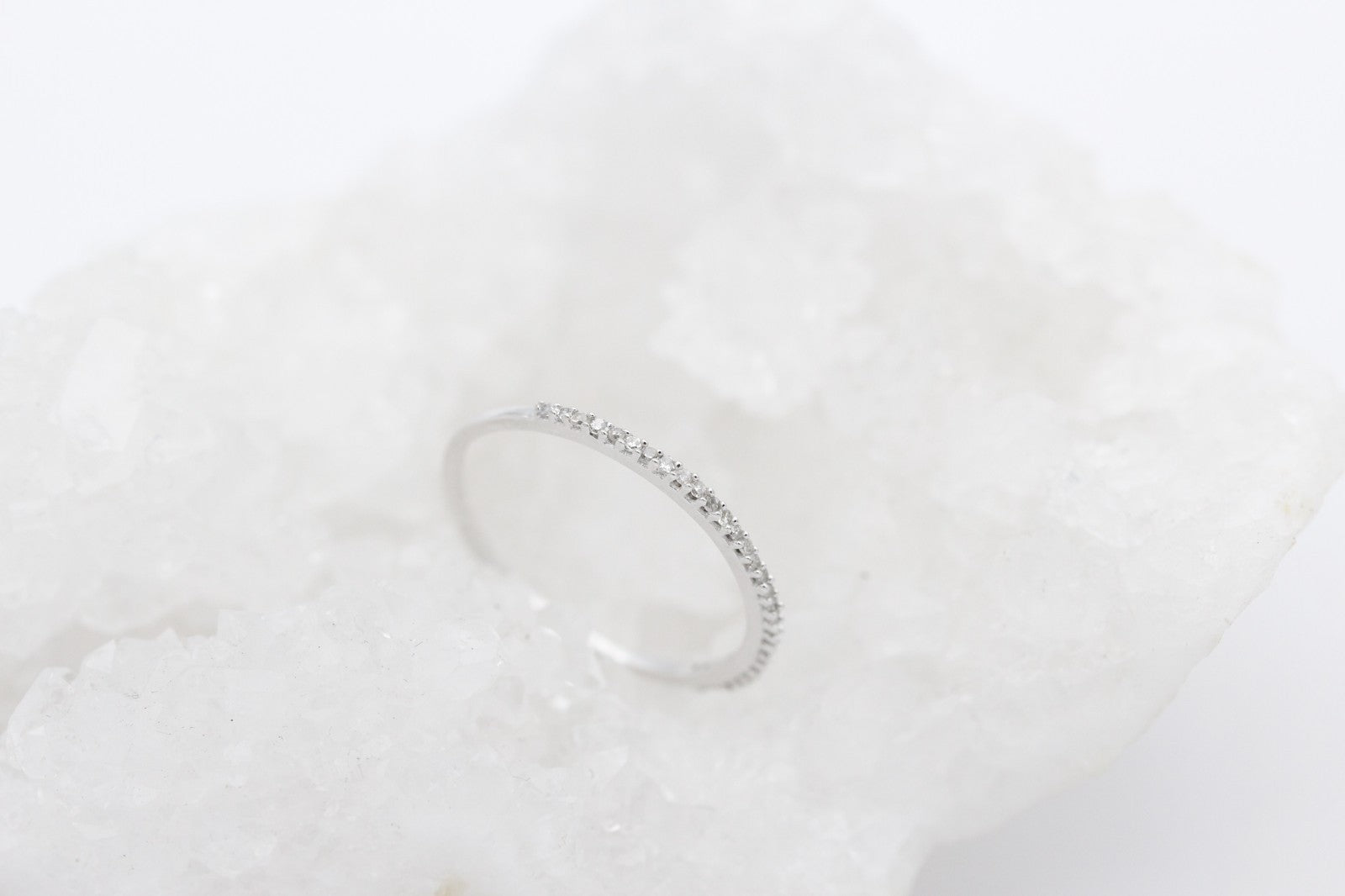 Zarter Damen Halbmemory Ring aus 375 / 9k Weißgold mit Diamanten | Gr. 52