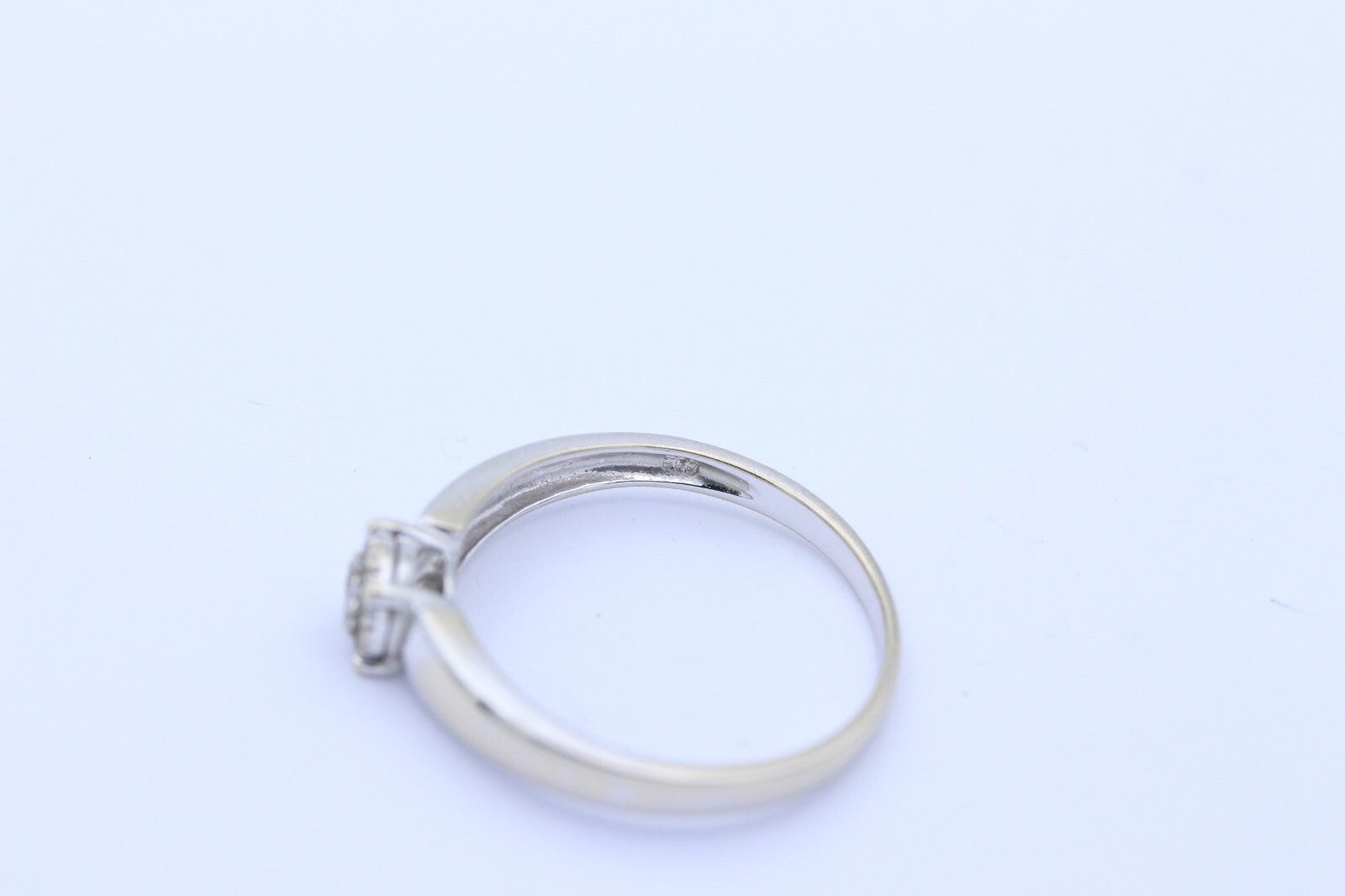 Schöner Damen Ring aus 585 / 14k Weißgold mit Brillanten ca. 0,10 ct. | Gr. 63