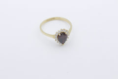Traumhafter Damen Juwelen Ring aus 585 / 14k Gelbgold mit Granat & weiße Steine