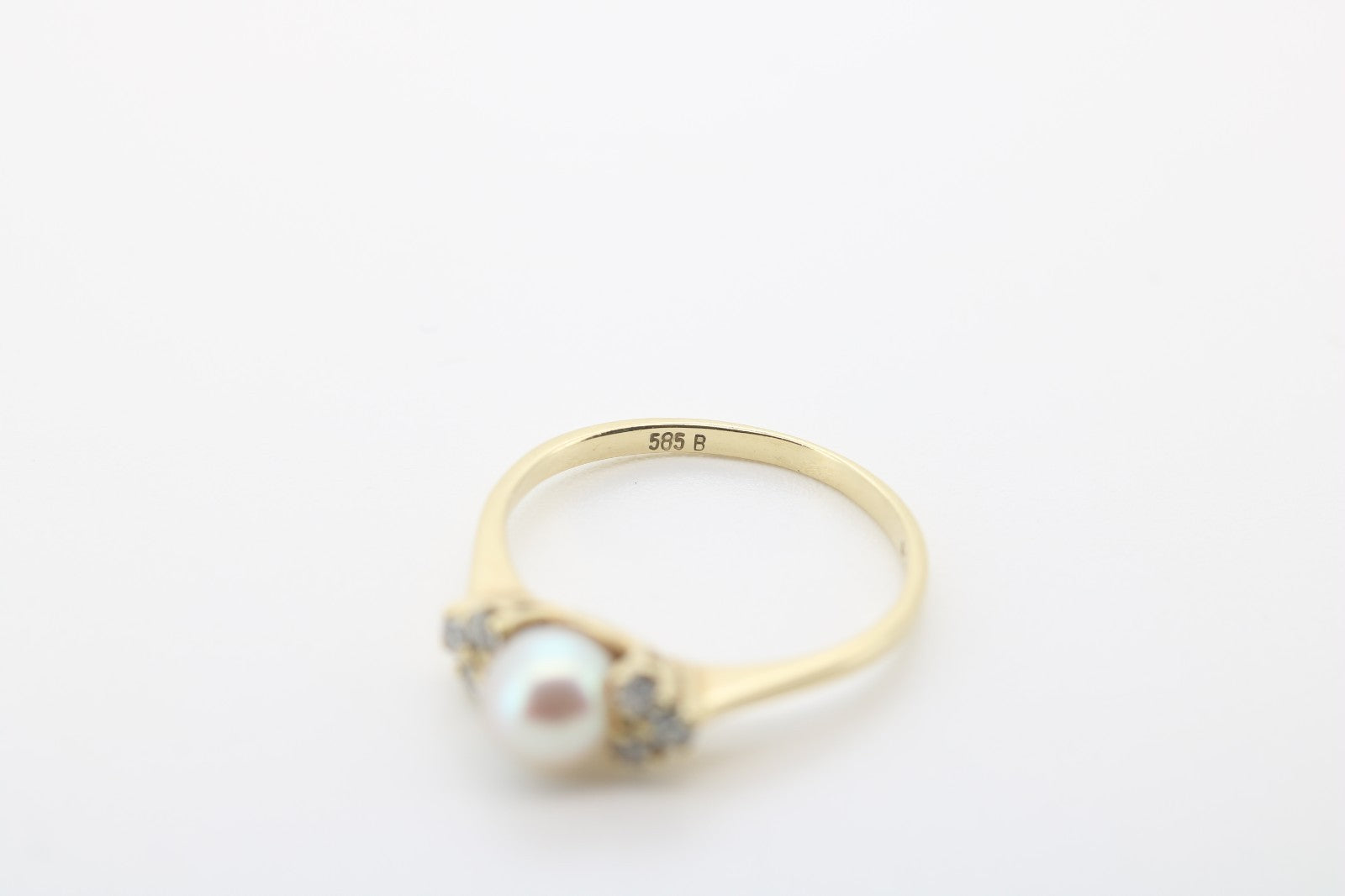 Eleganter 585 14K Goldring mit Brillanten und Perle – Vintage Stil | Gr. 52