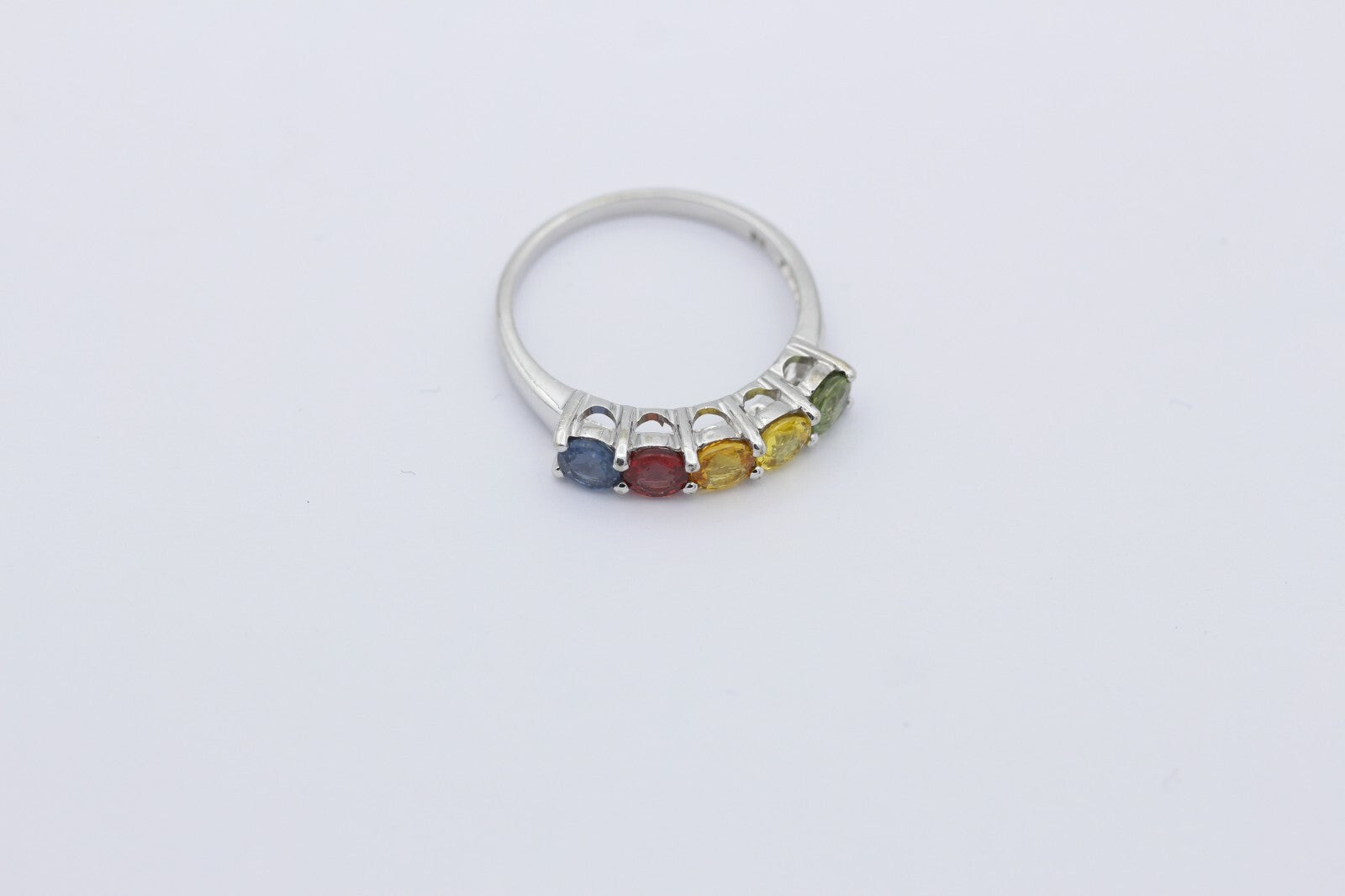 Juwelen Ring aus 375 / 9k Weißgold mit Bunte Farbsteine Edelsteine | Gr. 55