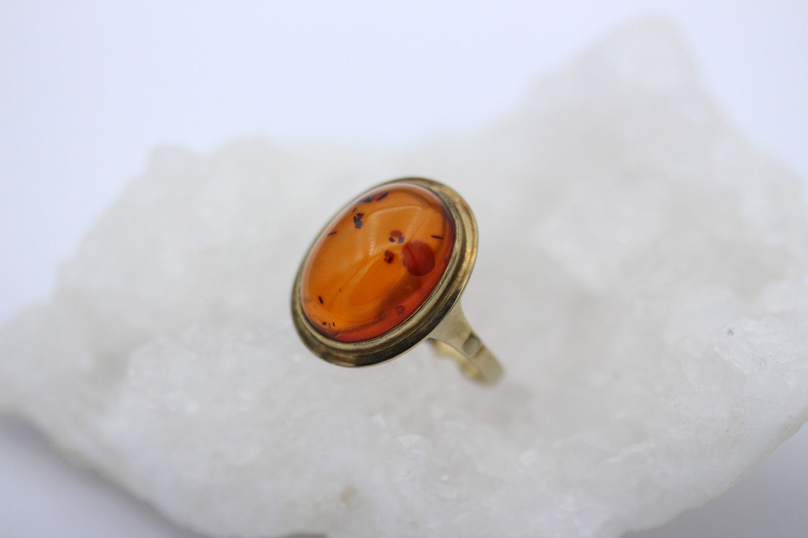 Antiker Unisex Gold Ring aus 333 / 8k Gelbgold mit ein Bernstein | Gr. 56