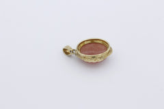 Schöner Anhänger aus 375 / 9k Gelbgold mit ein Farbstein