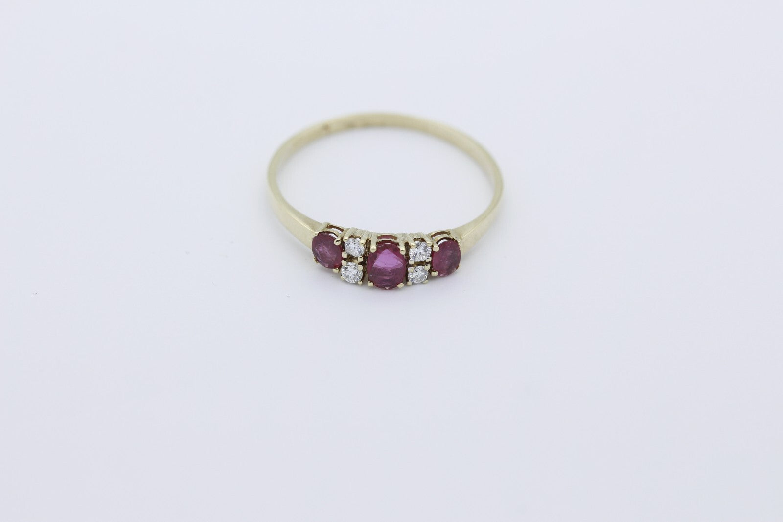 Schöner Damen Ring aus 585/14k Gelbgold mit Rubin & Diamanten | Gr. 69