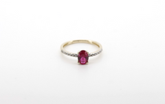 Schöner 585er 14K Goldring mit ovalem Rubin und Zirkonia Edelsteine Gr. 54