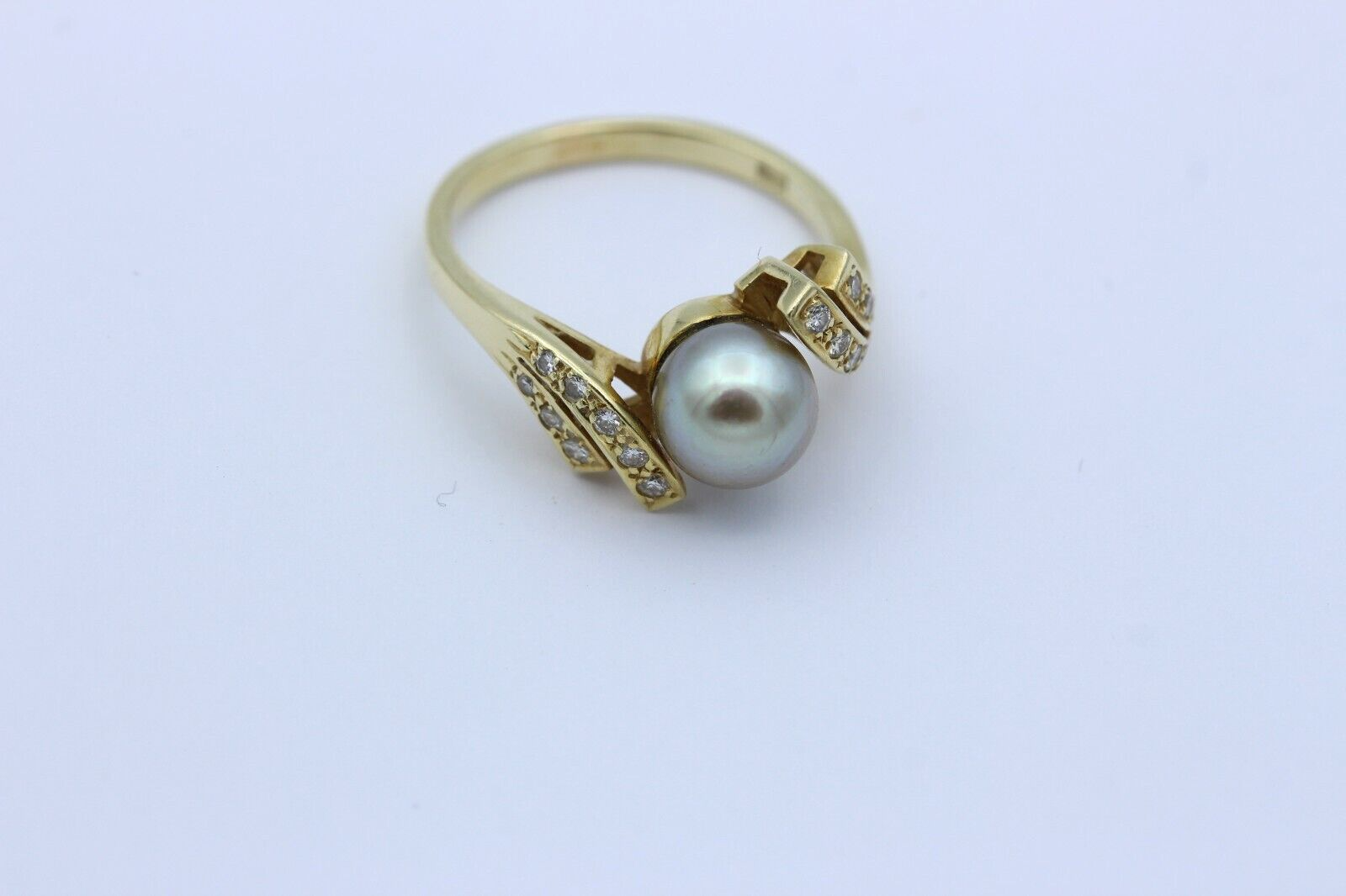 Außergewöhnlicher Damen Ring aus 585 / 14k Gelbgold mit Perle & Diamanten
