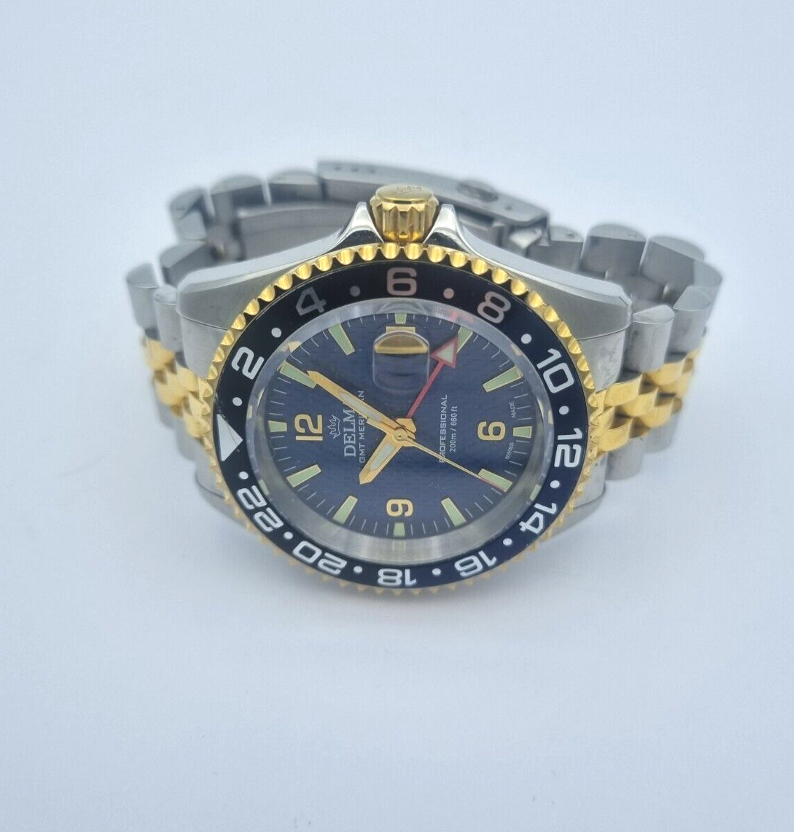Delma Santiago GMT Meridian 52702.648.6 Edelstahl Quarz Herrenuhr