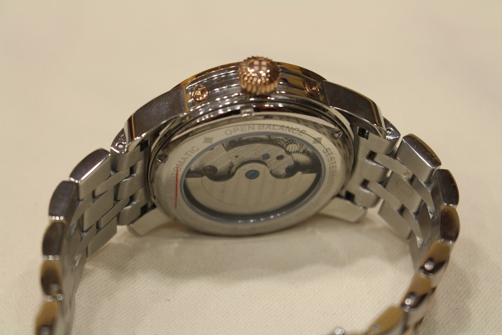 Herrenarmbanduhr Lanscotte Automatic Open Balance Edelstahl mit Goldfarben 42 mm