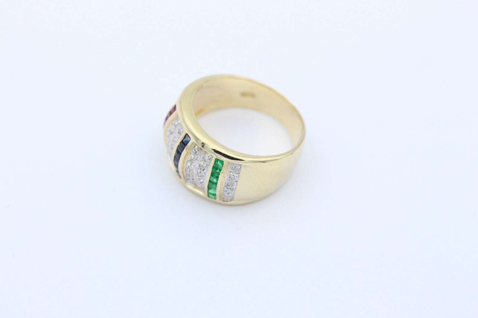 Prächtiger Damen Ring aus 585 / 14K Gold mit Rubin, Saphir, Smaragd & Diamanten