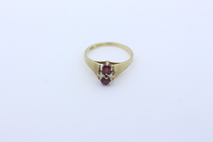 Zarter Damen Gold Ring aus 585 / 14k Gelbgold mit Rubin & Diamanten | Gr. 58