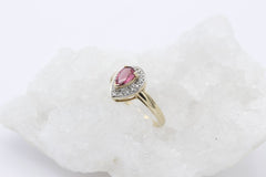 Schöner Damen Ring aus 375/9k Gelbgold mit ein echten Edelstein & Diamanten