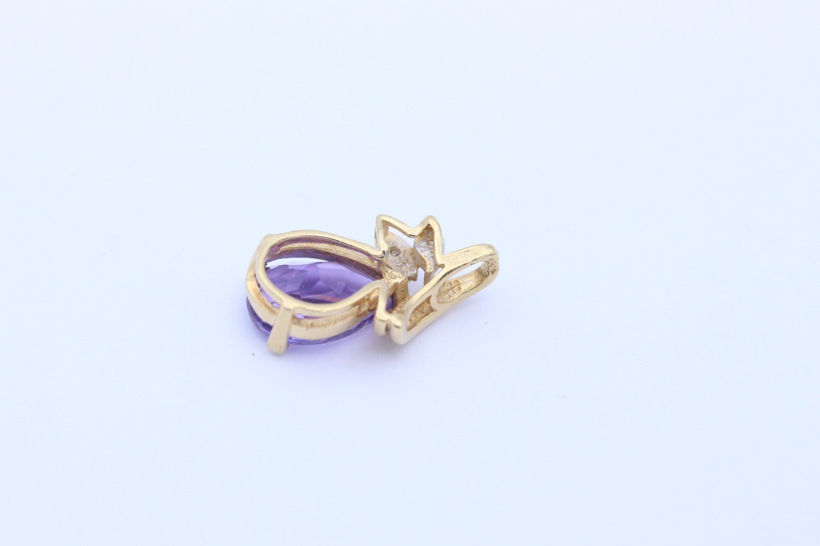 Traumahfter Damen Anhänger mit Amethyst & Diamanten aus 585 / 14k Gelbgold