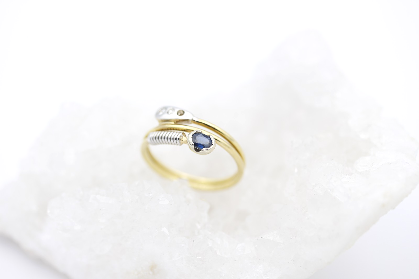 Außergewöhnlicher Designer Schlangenring 750 Gold mit Saphir & Brillanten Gr. 53