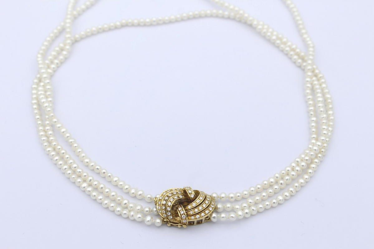 Edles Perlen Halskette Collier 3-reihig 750er / 18K Gold Schließe & Brillanten