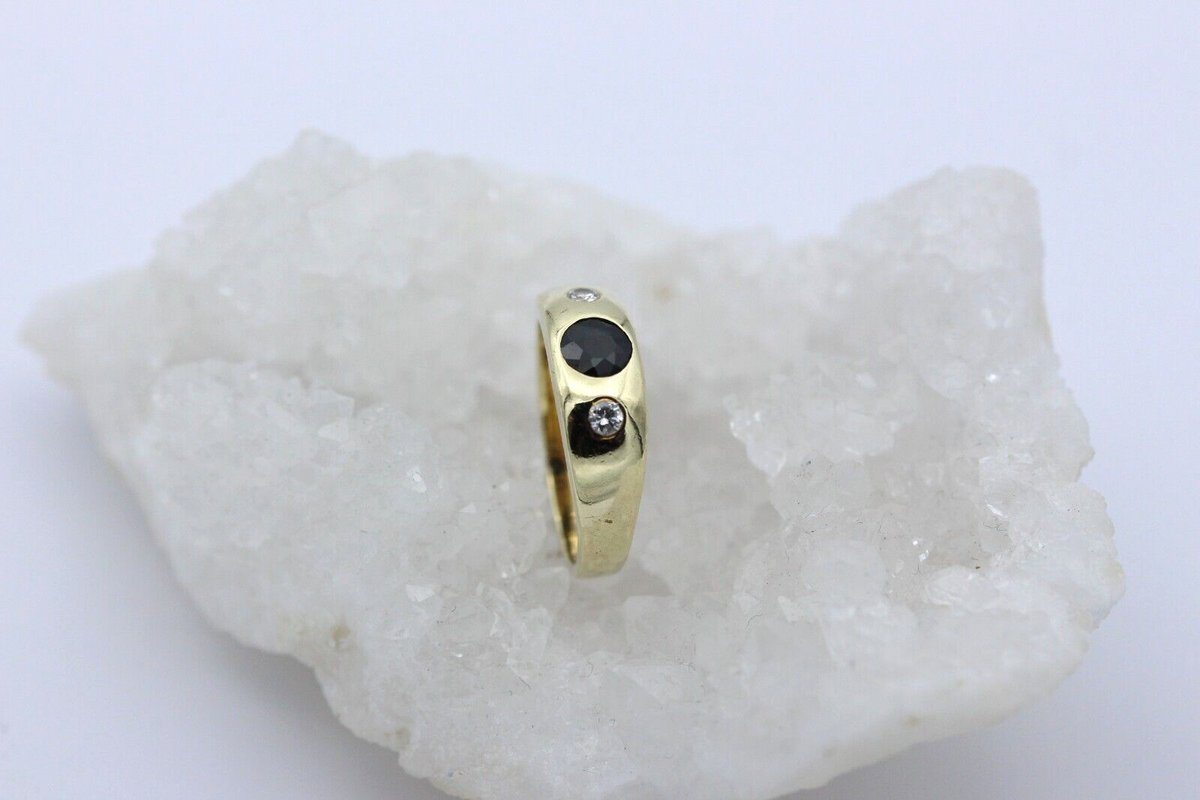 Schöner Gold Ring aus 585 / 14K Gelbgold mit ein Saphir & Diamanten | Gr. 53