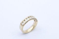 Christ 585 Gold Ring mit Diamanten 14K Gelbgold edles Design Brillantring massiv