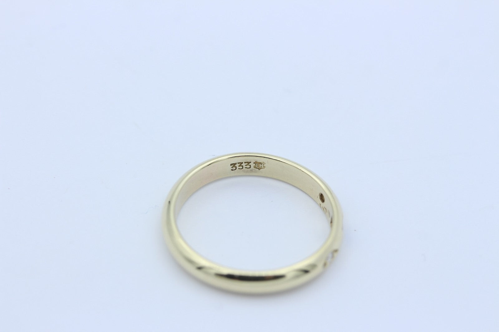 Zarter Damen Juwelen Ring aus 333 / 8k Gelbgold mit ein Saphir & Brillanten